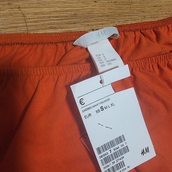 𝅺WOMENS H&M Orange & Black Cropped Top - Picture 8 of 13